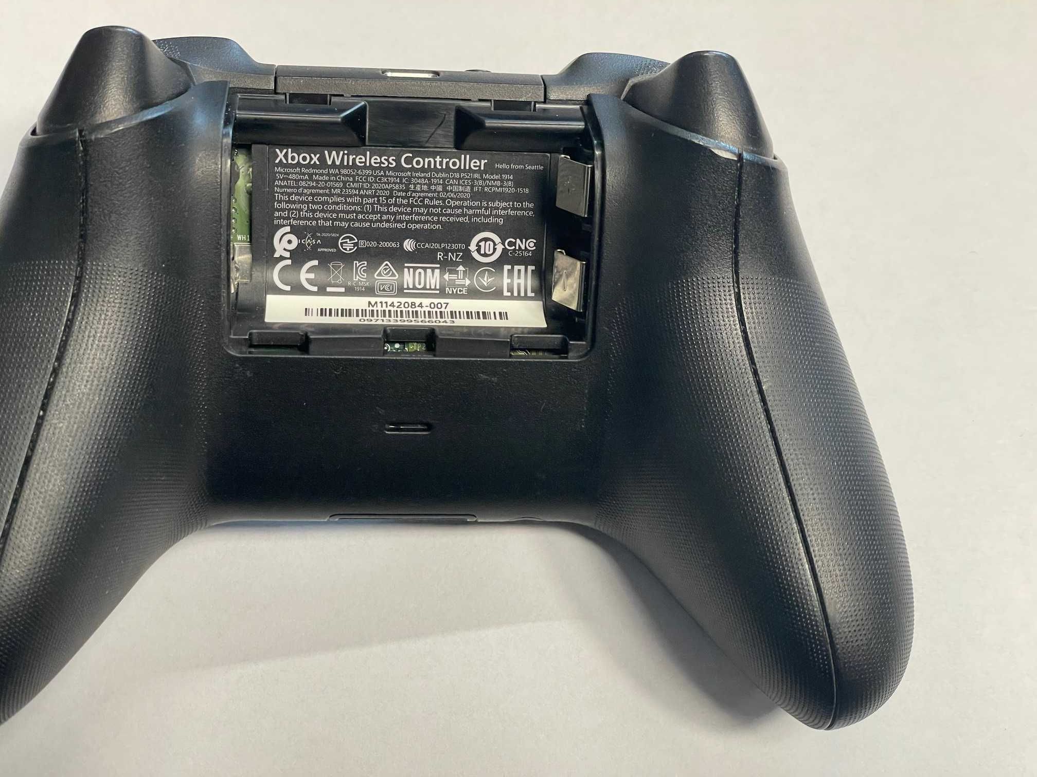 Pad Xbox One, Series S, Series X Oryginalny Model: 1914 (brak klapki)