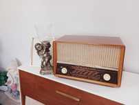 Rádio antigo Sondyna 
460 x 295 x 235 mm