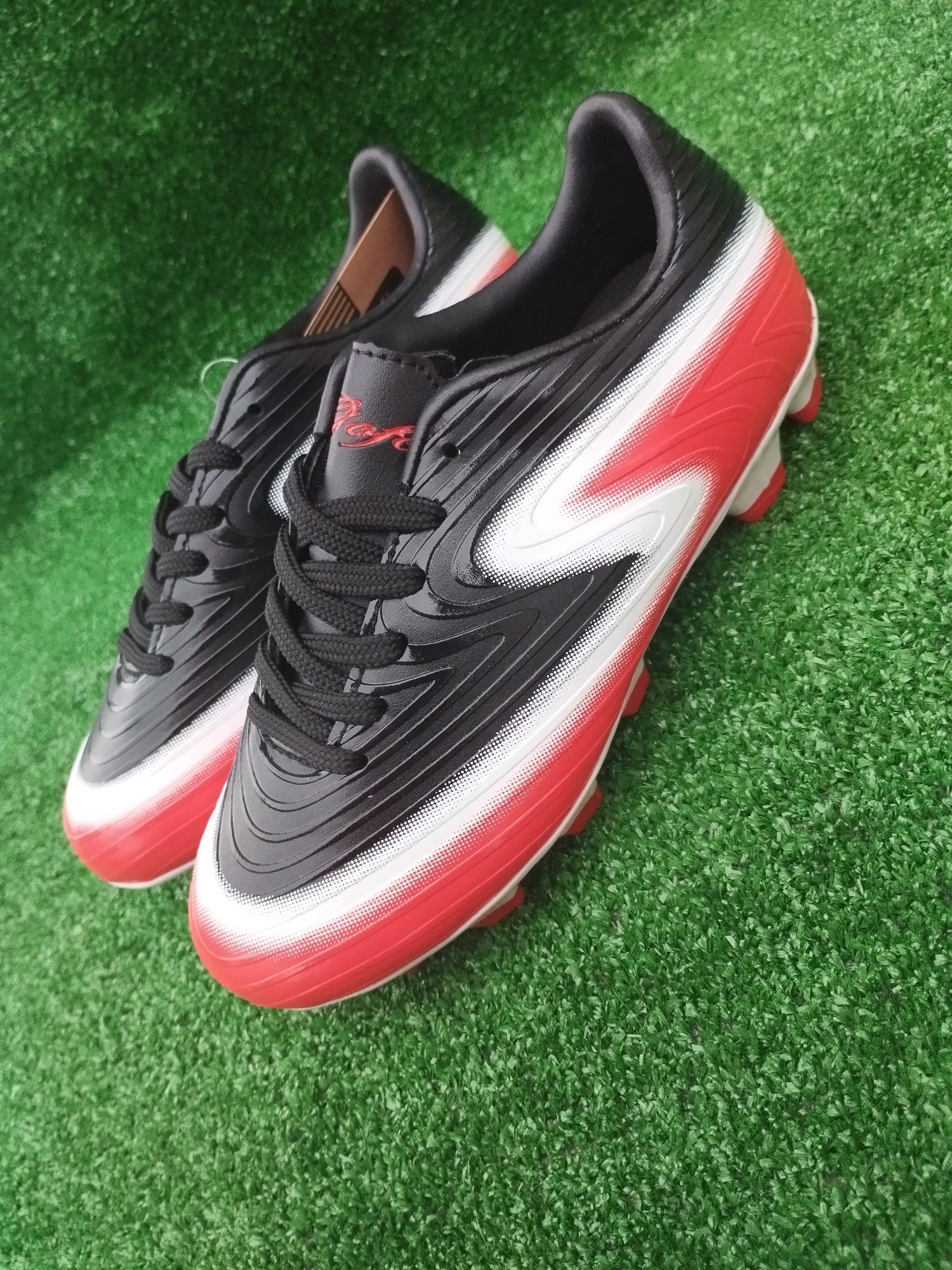 Korki buty do piłki GOFC czerwone Red Black czarne białe 31