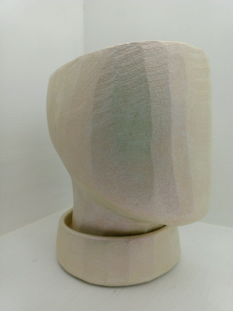 Скульптура, кашпо вазон Рівне від 650 грн