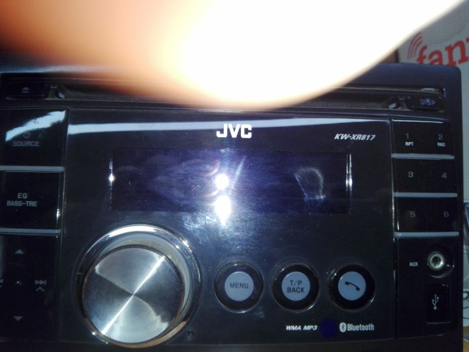 Автомагнитола 2-DIN новая Clarion CX501E с функцией Bluetooth