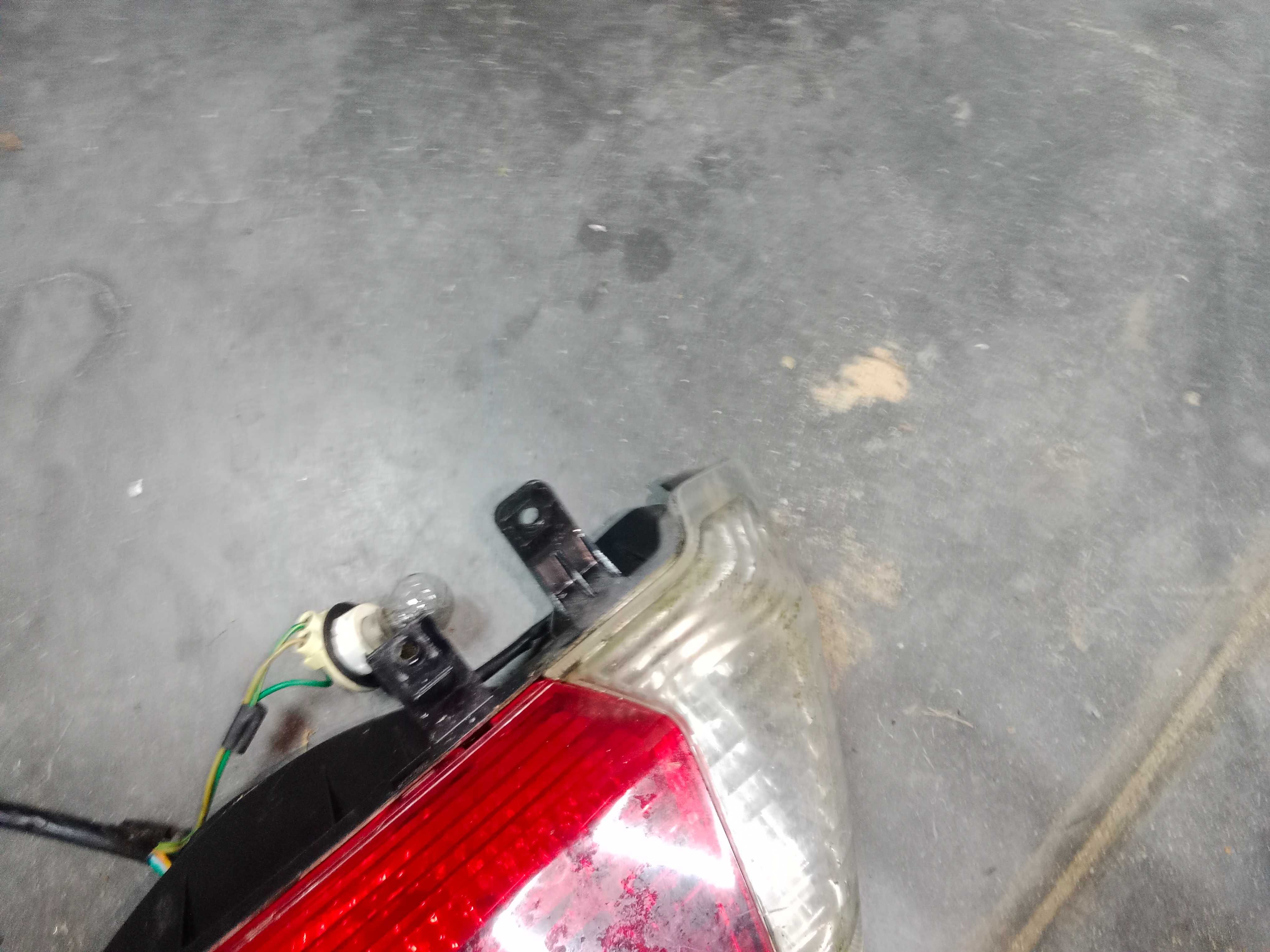 daelim S2 125 S2125 lampa tył tylna kierunkowskazy tylne oświetlenie