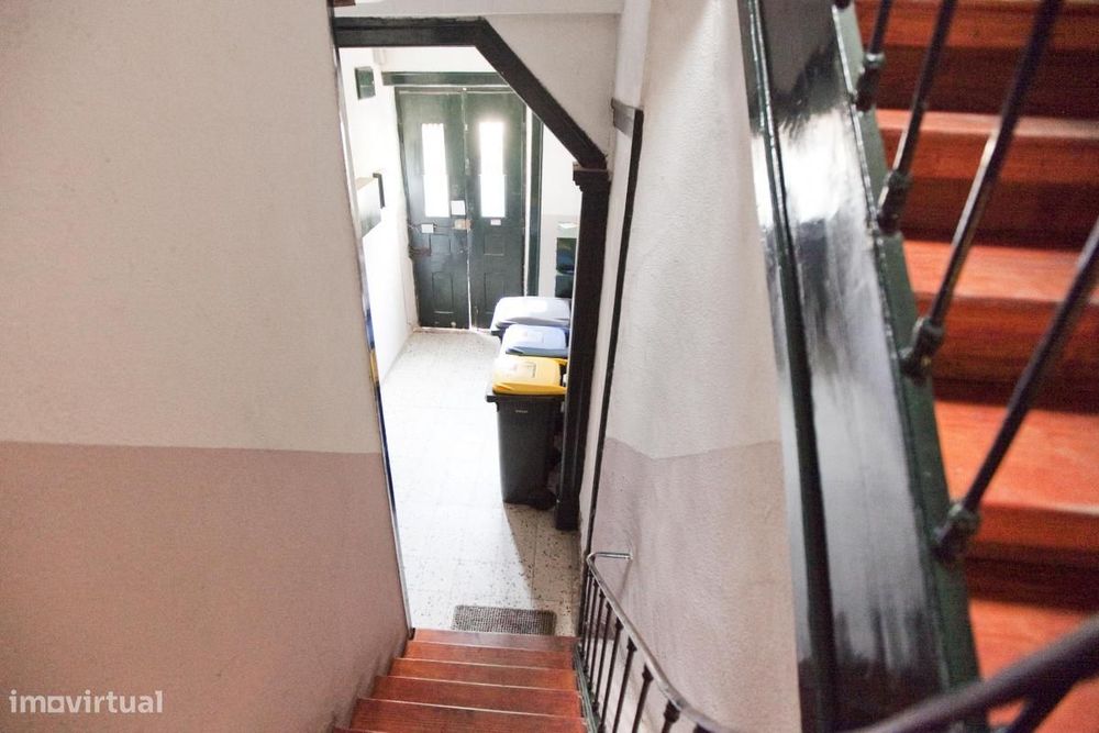 Quarto - localizado em Arroios Lisbon