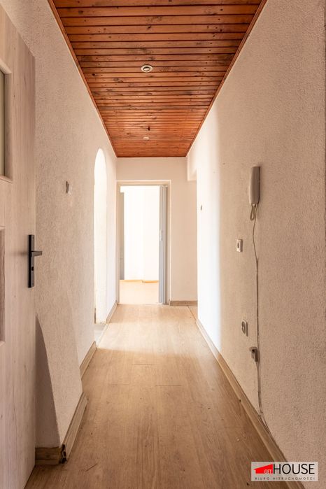 3 pokoje – 60,40 m2 + taras na dachu w cenie.