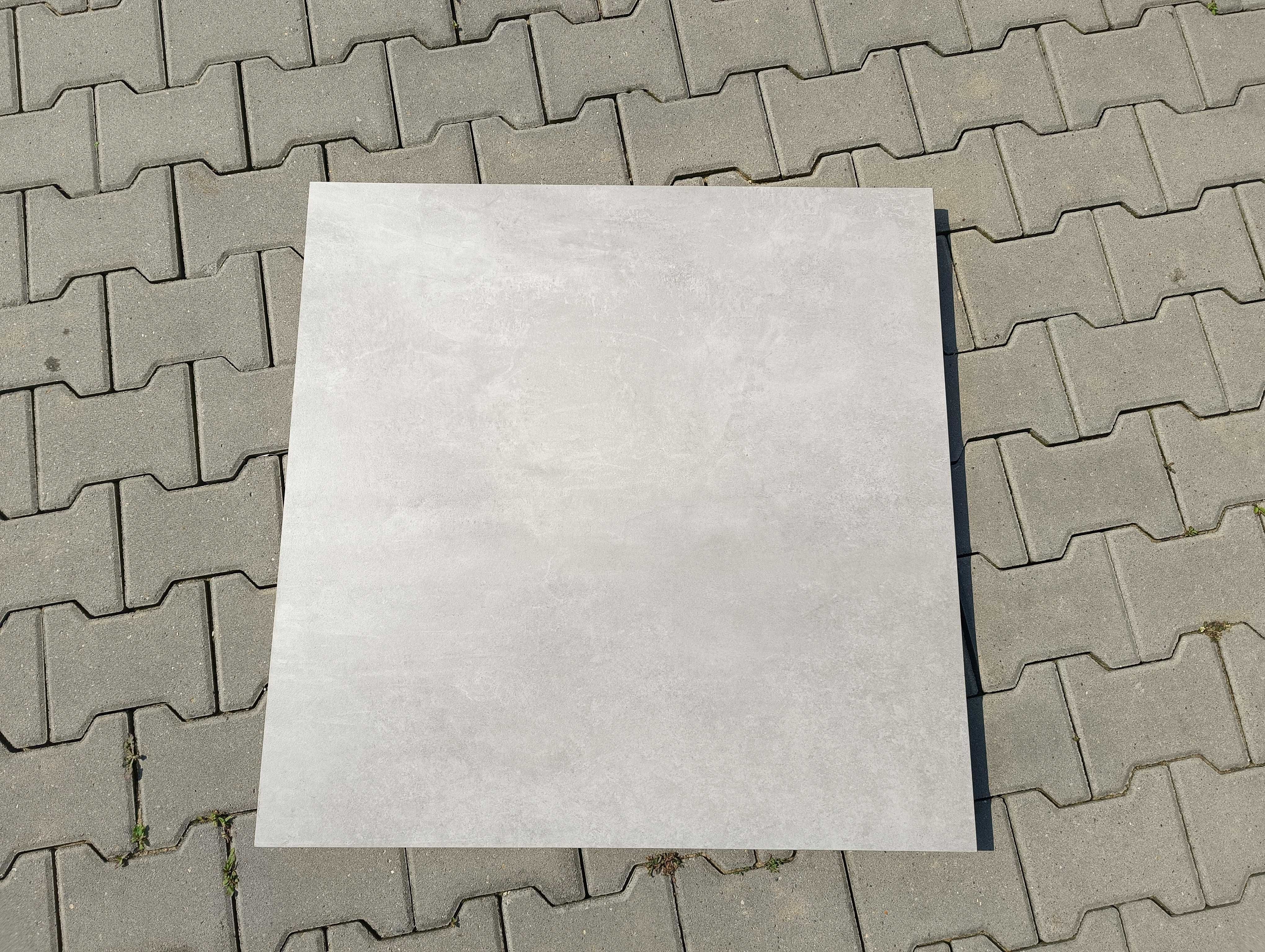 Tanie kafle podłogowe do garażu kotłowni Tassero Gris 79,7x79,7x8 G.3
