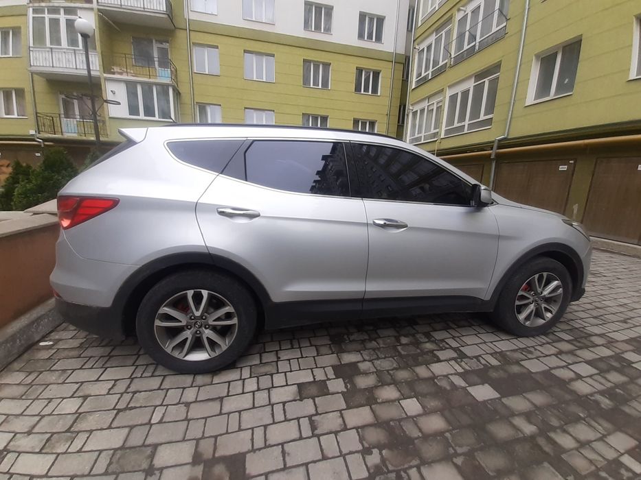 Авто Hyundai Santa Fe