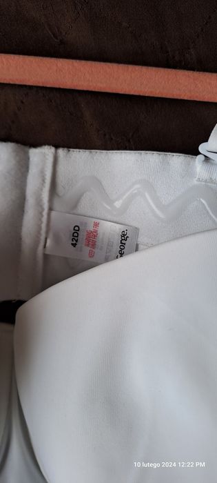 Biustonosz George 95E