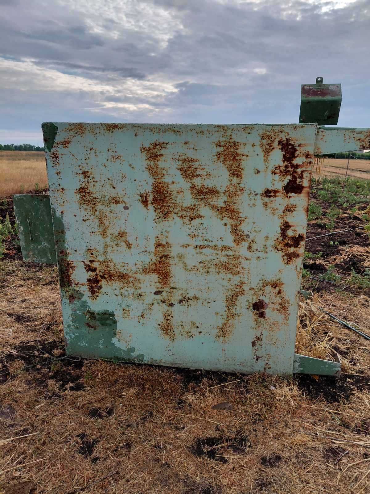 Продам бак под воду.