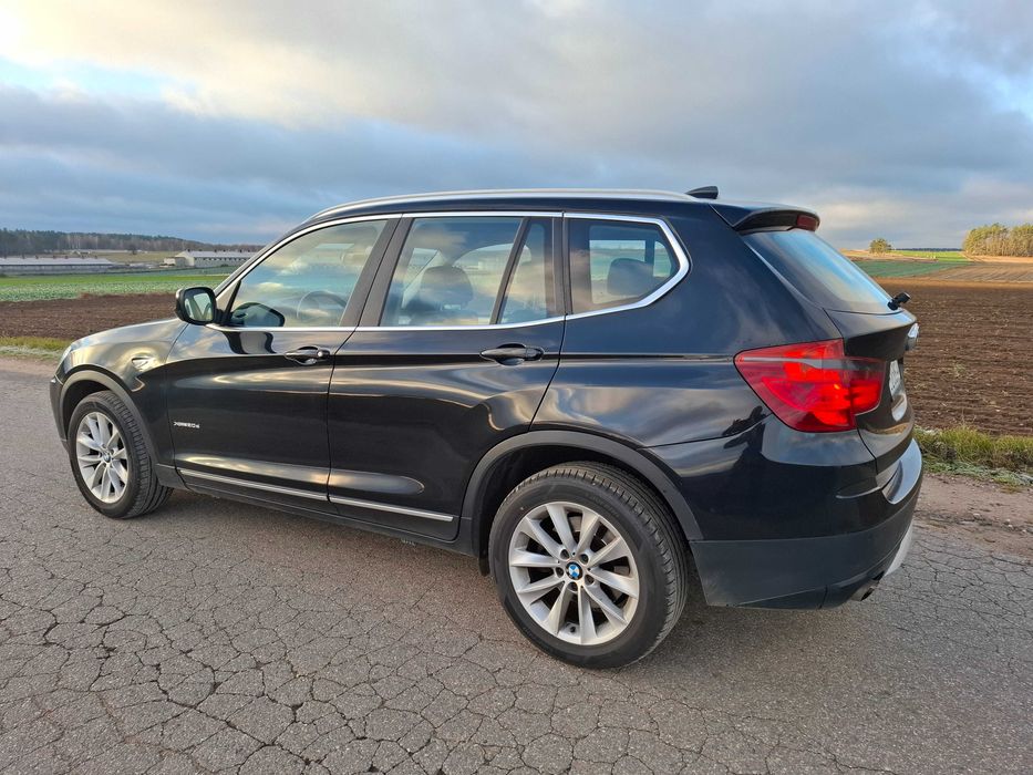 Samochód BMW X3 F25