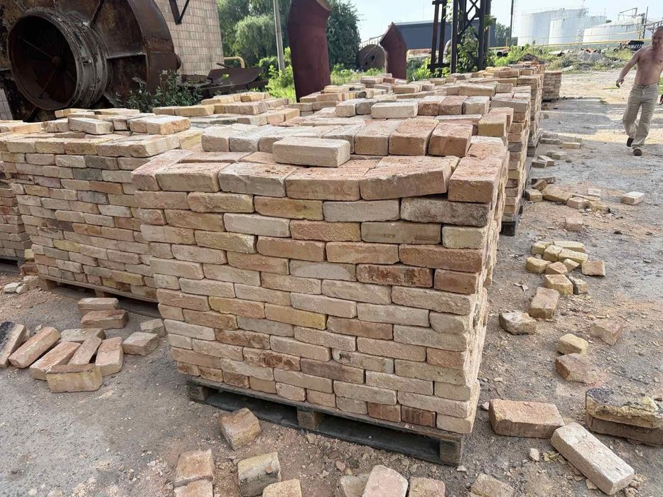 Цегла вогнетривка