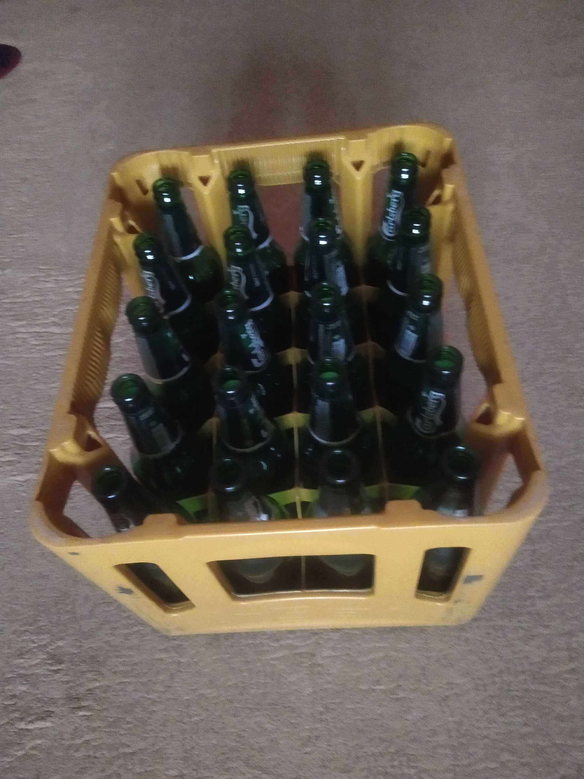 Пивные бутылки в ящике