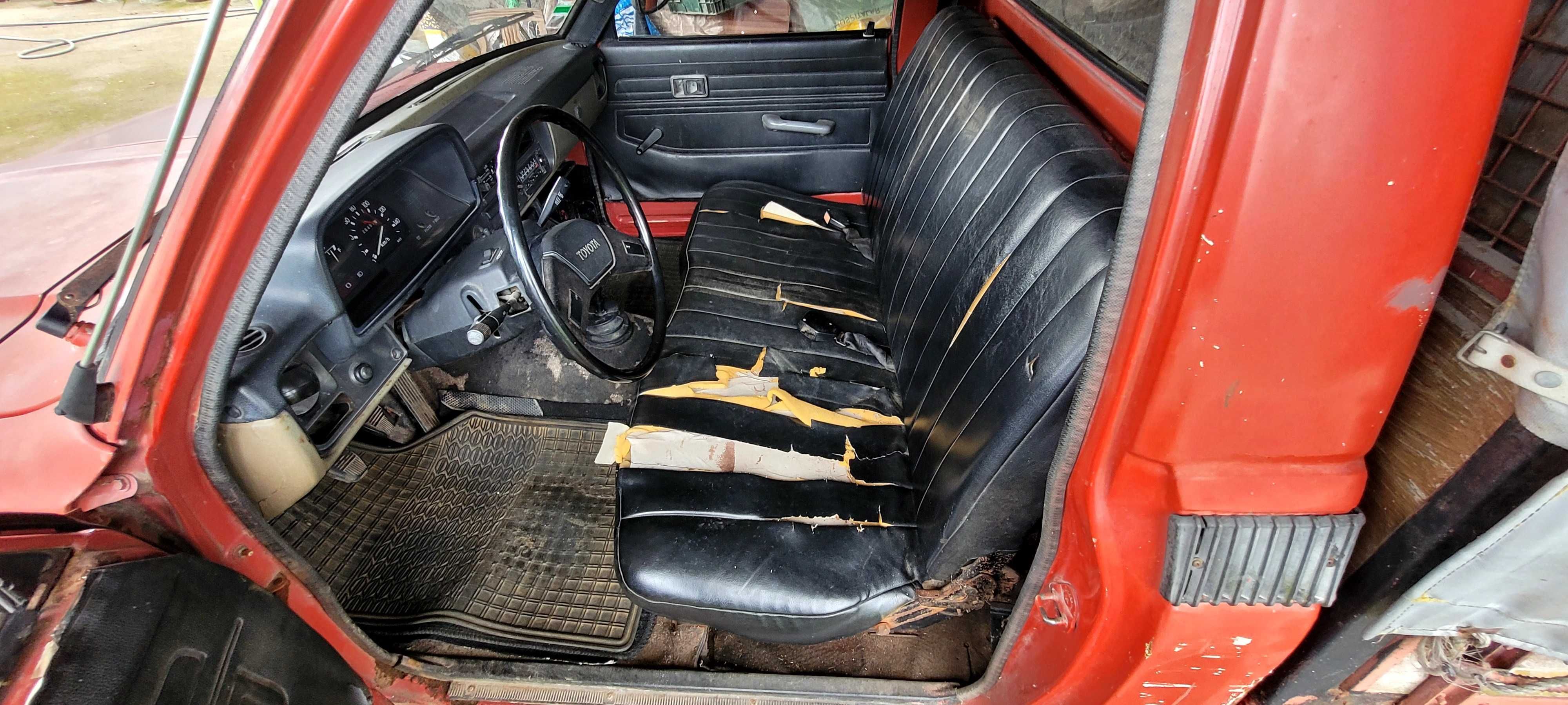 Toyota Hilux 1982