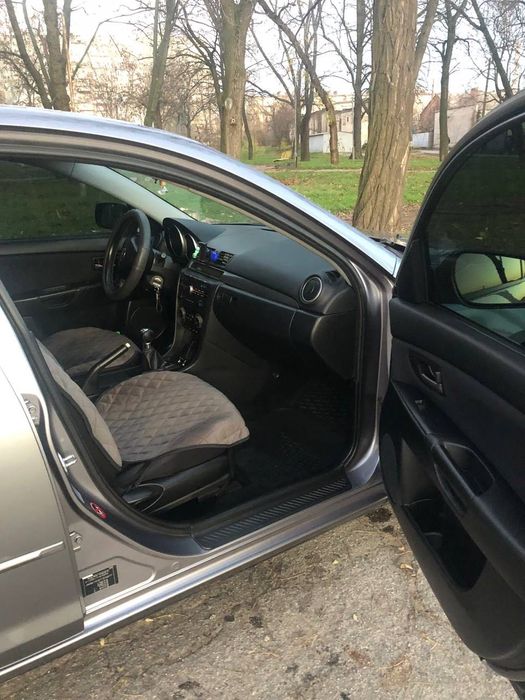 Продам автомобіль Мазда 3