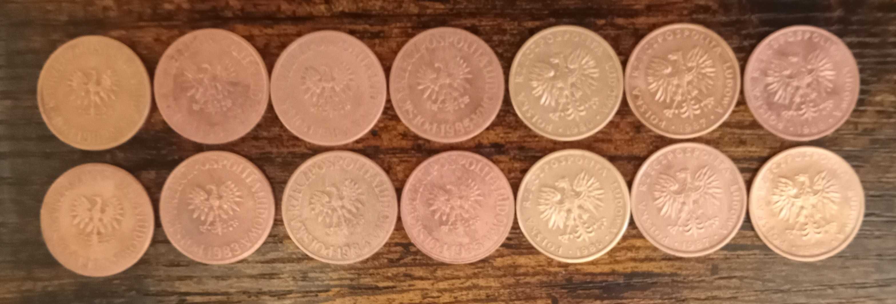5 złotych  z okresu PRL-u /mosiądz/ wybitych w latach : 1982 - 1988.