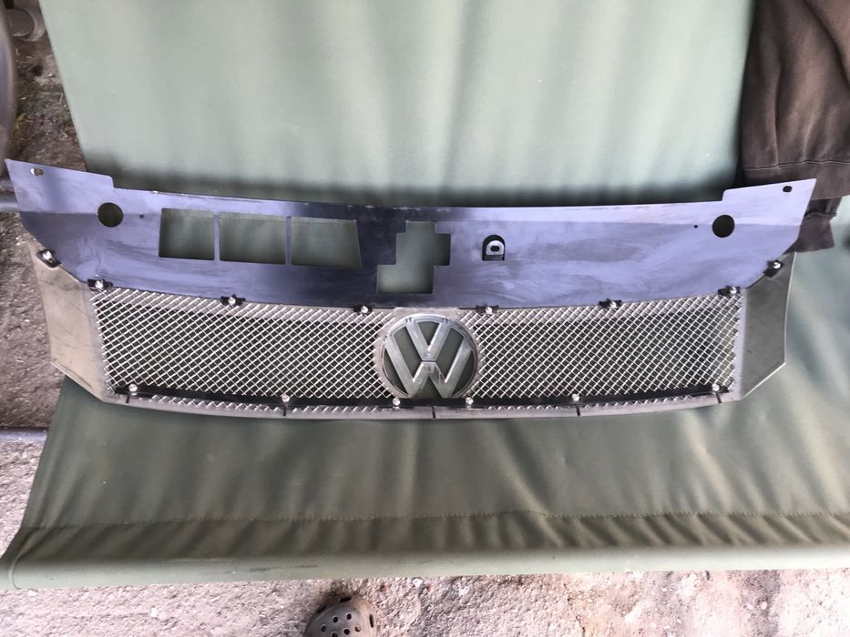 Решітка радіатора passat b7 usa металева
