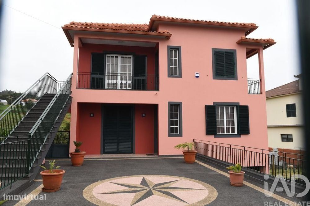 Casa / Villa T2 em Santana de 152,00 m2