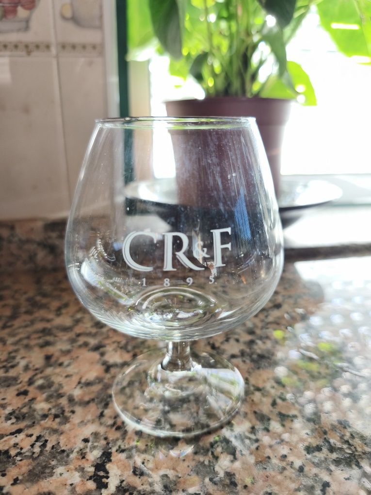 Copo balão CR&F BOM ESTADO