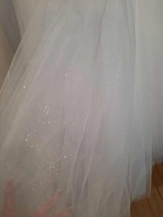 Ніжна весільна сукня