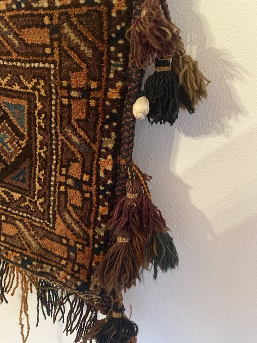 Bolsa de sela persa de fabrico manual e estrutura fixação