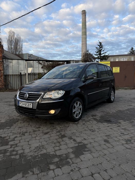 Volkswagen Touran 2007 год , 2.0 дизель , Автомат !