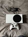 Sprzedam Xbox Series S