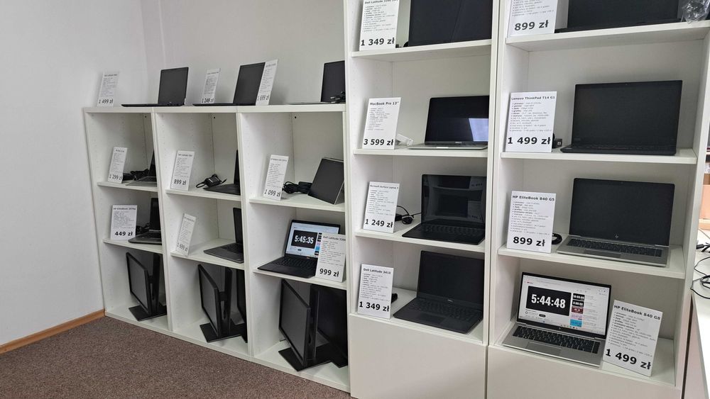 Biurowy Lenovo ThinkCentre M70s SFF i5-10gen 16GB 512SSD Radeon COM