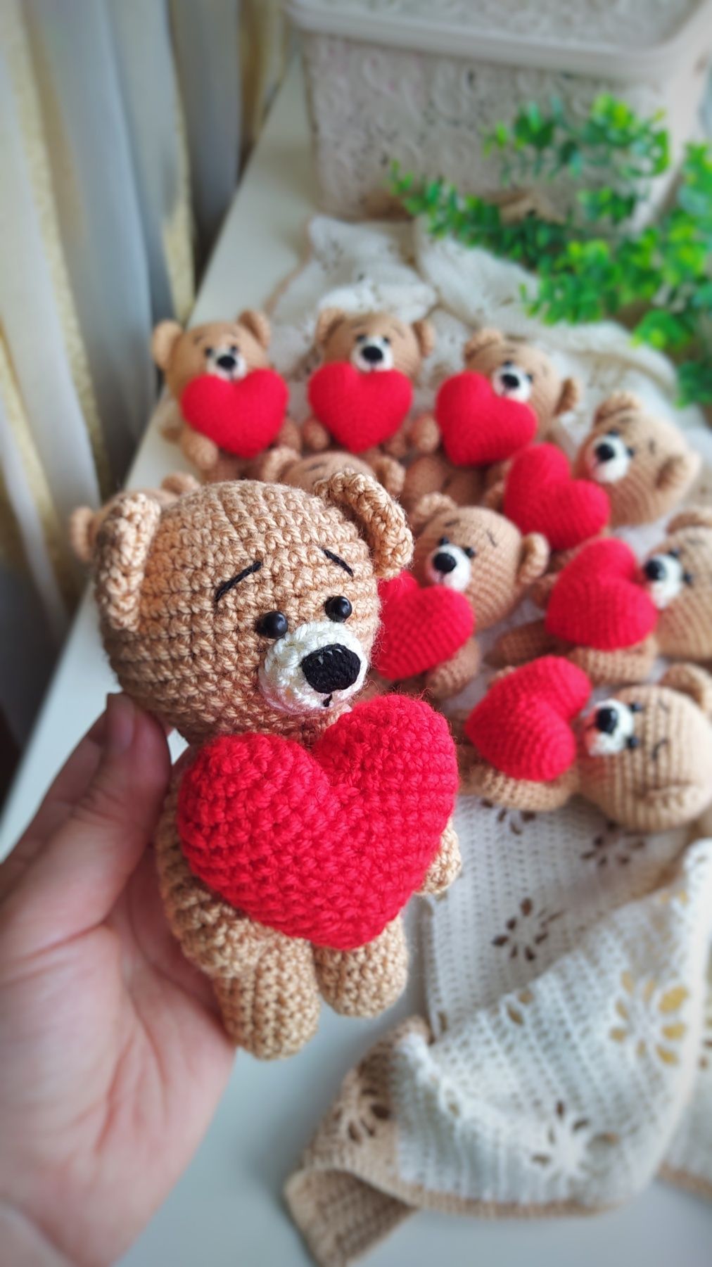 Ведмедик патріот,мишка с сердцем,подарок,для детей, в'язані іграшки