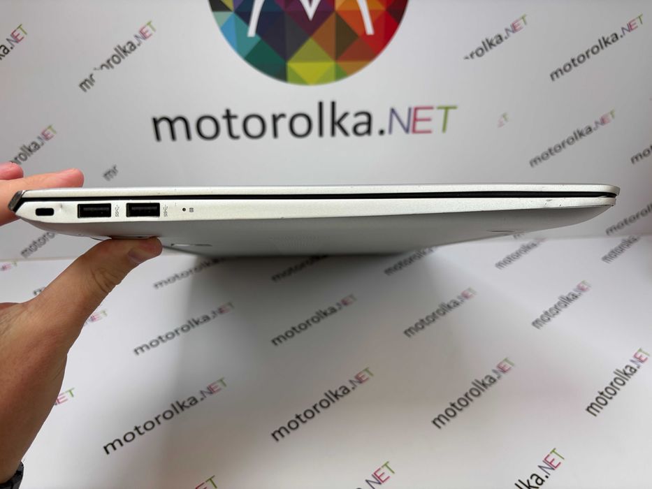 Ноутбук HP Envy 15t-as100 15,6" FullHD/i7-7500U/16GB/128 SSD