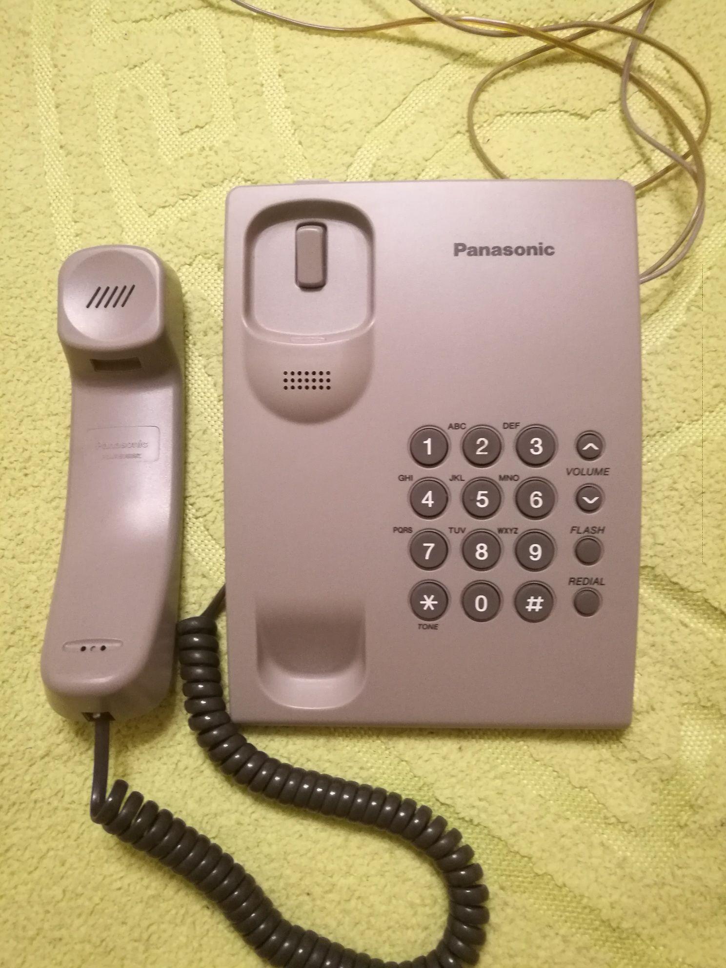 Стационарный телефон Samsung SP-F203A