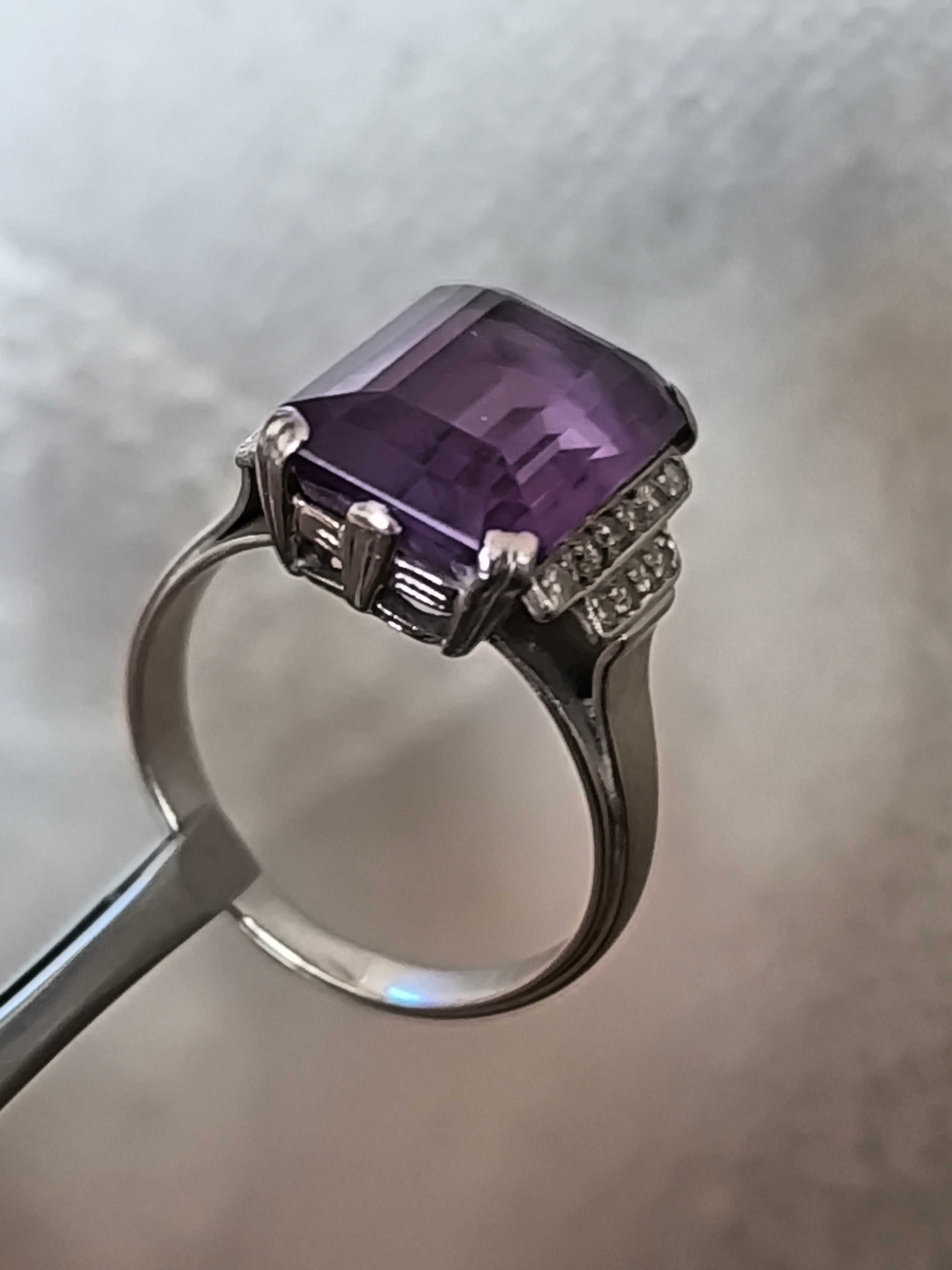 Pierścionek z diamentami 0,20 CT i ametystem 6,28 CT/ certyfikat