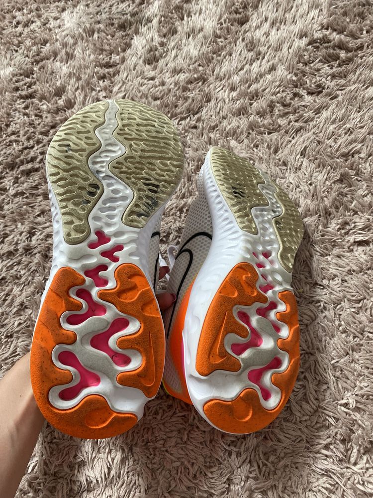 Nike renew damskie neonowe