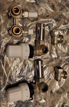 Zestaw grzejników: 2 szt. łazienkowe i 1 szt. pokojowy