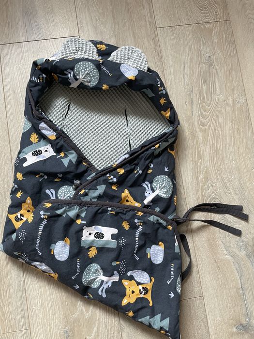 Конверт та костюми на виписку