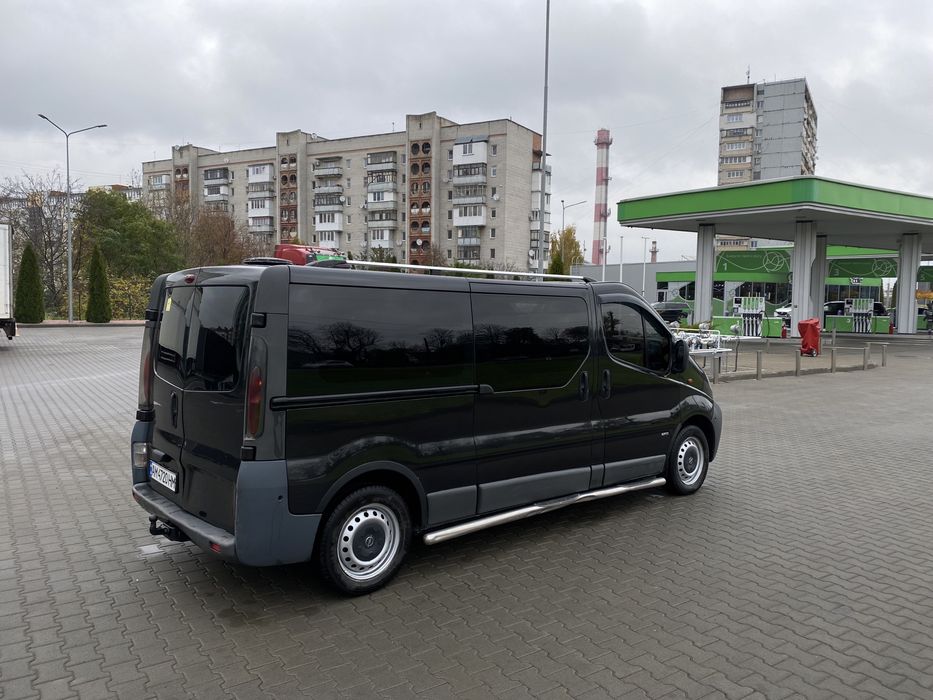 Продам Opel Vivaro 1,9 maxi база
