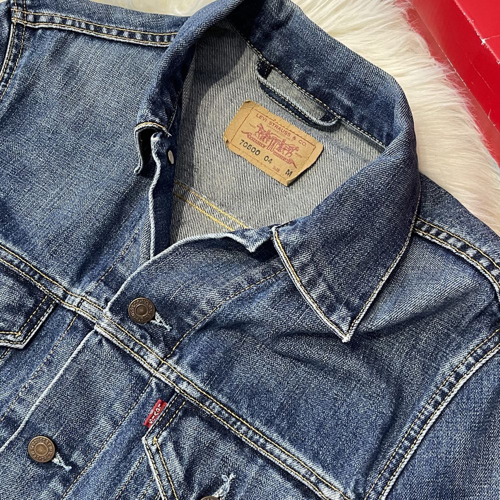 Чоловіча джинсова куртка джинсовка Levis M оригінал