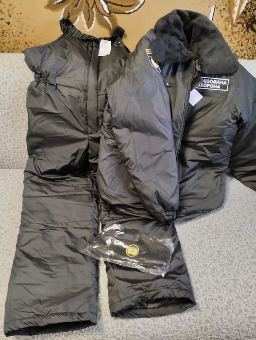 Форма зімня  бушлат та комбінезон .  52 -5 рост.