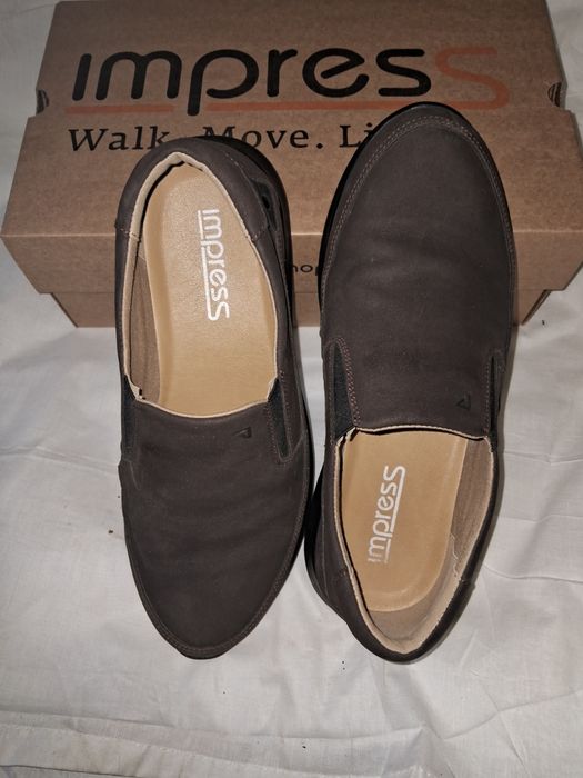 Продам шкіряні чоловічі туфлі (лофери)