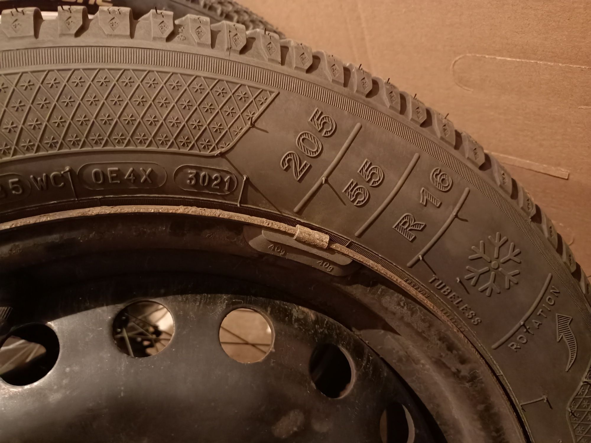 Koła 205/55 R16 felgi stalowe+opony zimowe 2021r.+kołpaki+nakretki