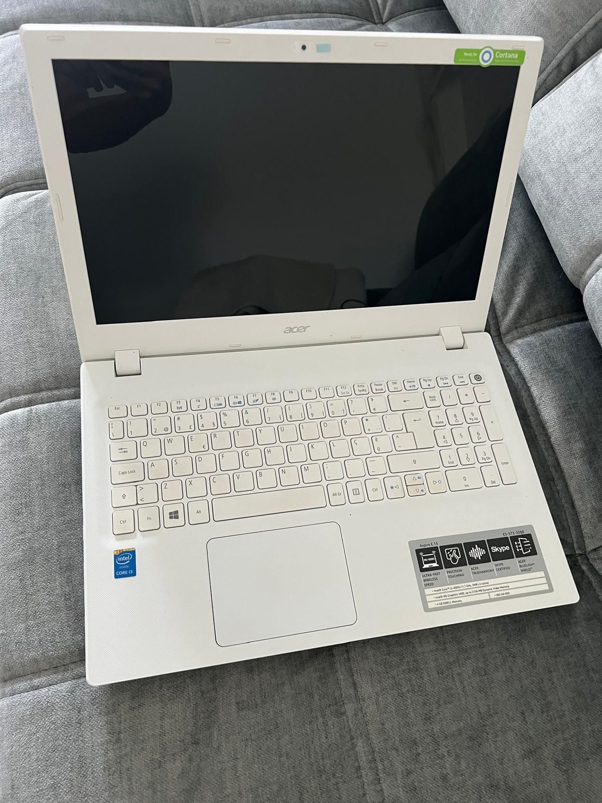 Computador Acer branco