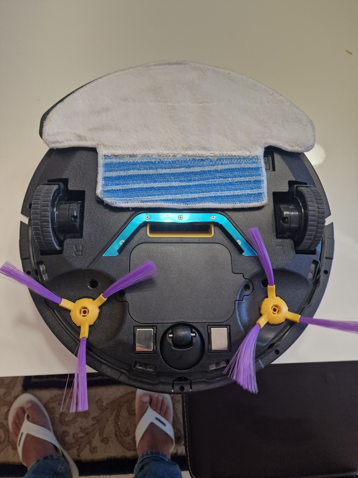 Aspirador robot.
