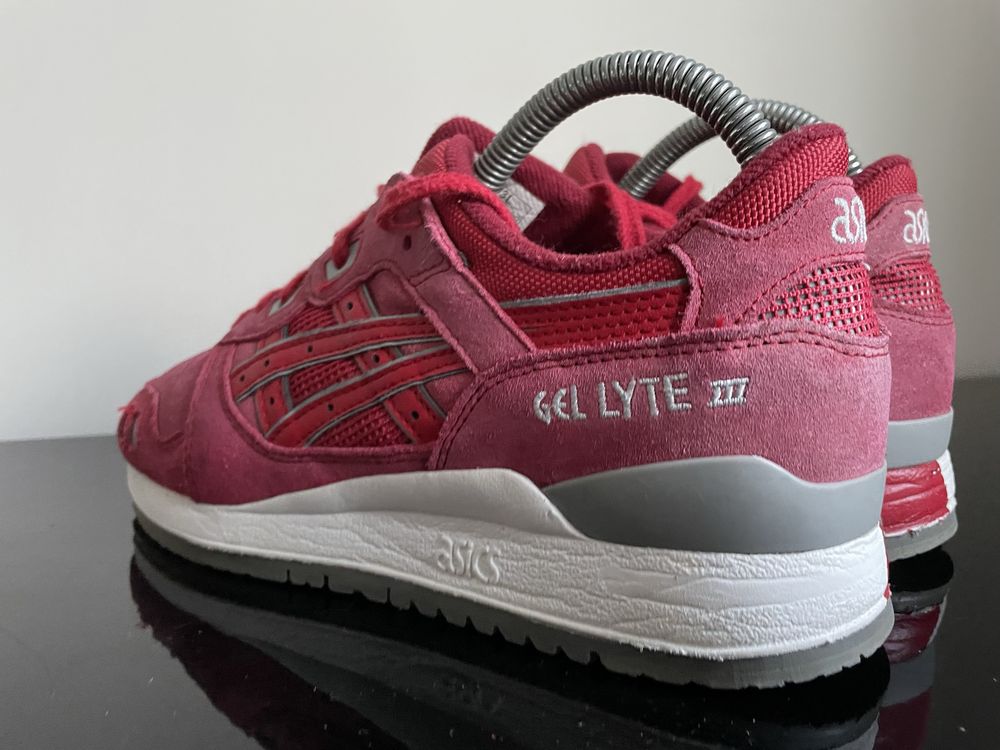 Кросівки Asics GEL-LYTE 3 III RED H5U3L Розмір 39 на 25 см