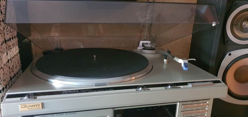 Gramofon TECHNICS Quartz
