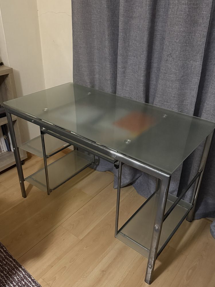 Secretaria/Mesa com Base de Vidro