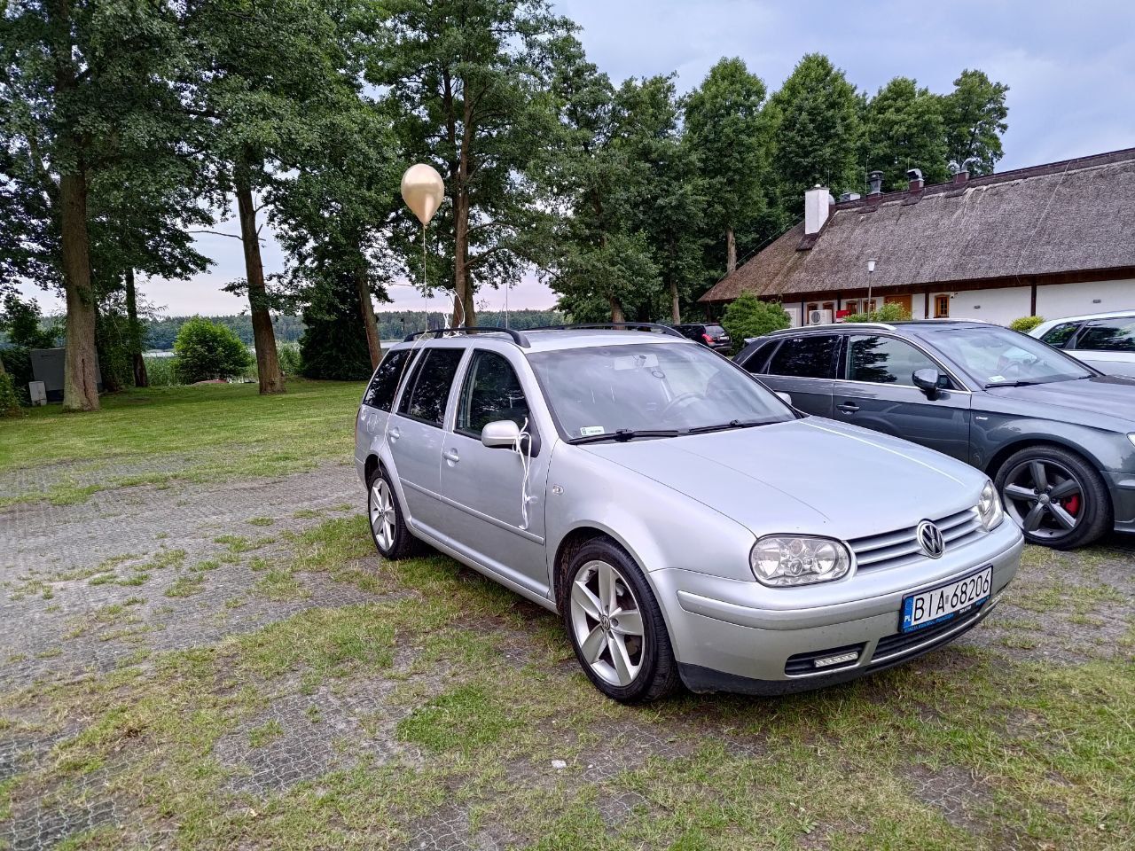 Volkswagen Golf IV 1.9 TDI bogato wyposażony z drugim kompletem kół