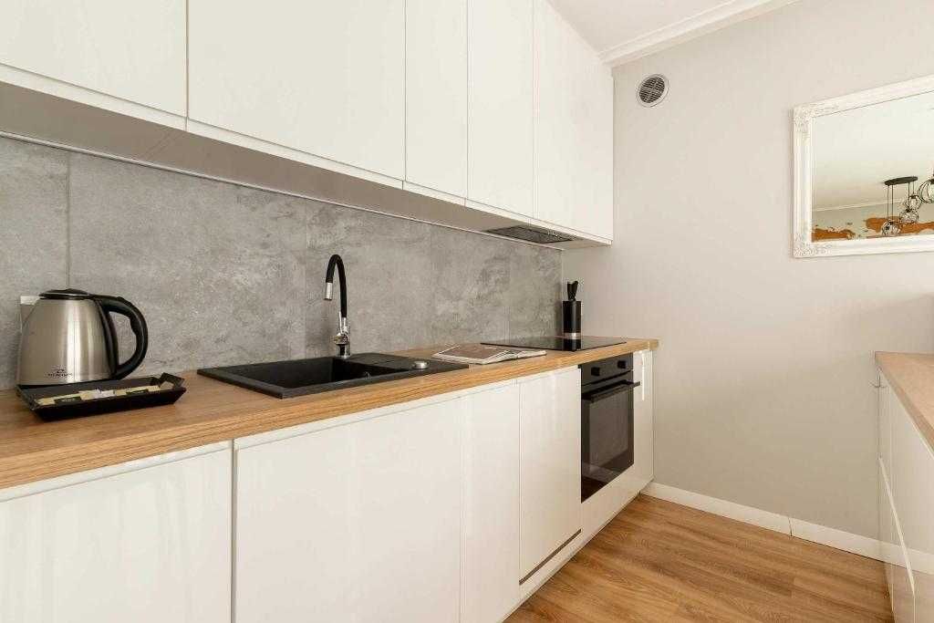Apartament nad morzem z ogródkiem i widokiem na morze - dla 4 osób