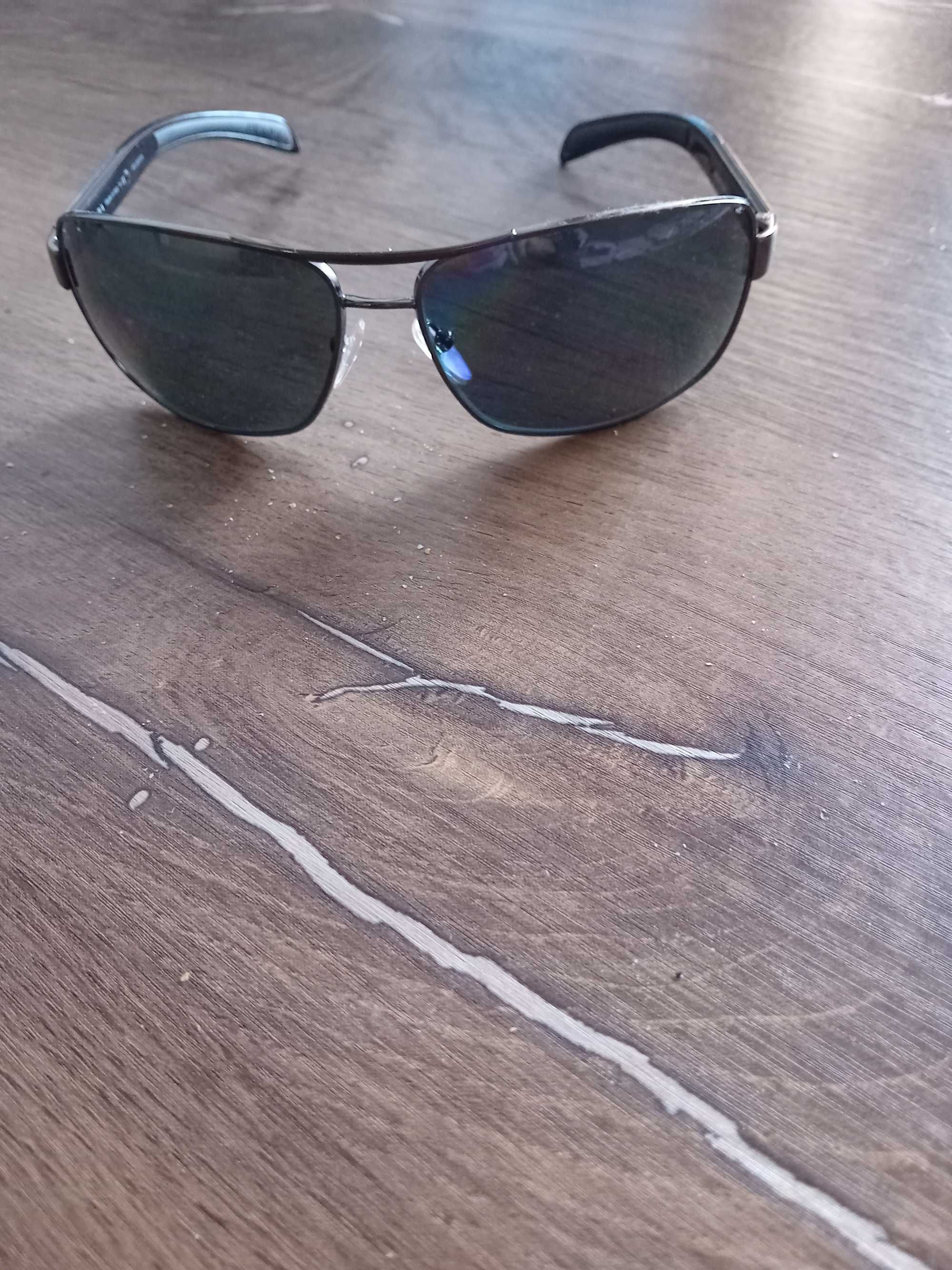 okulary przeciwsłoneczne Prada