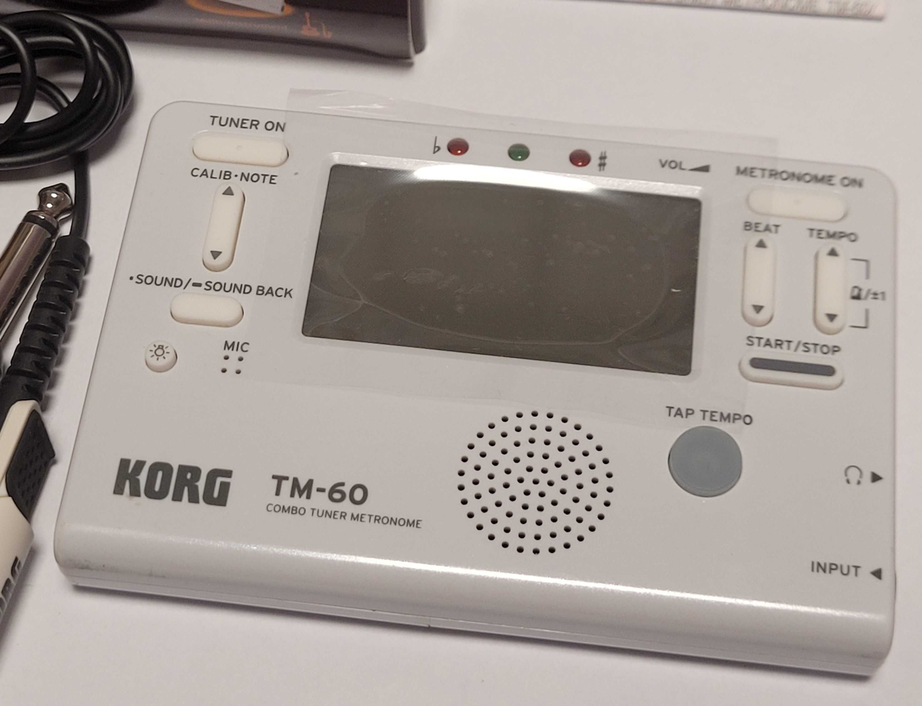 Tuner z Metronomem Korg TM-60C Pudełko