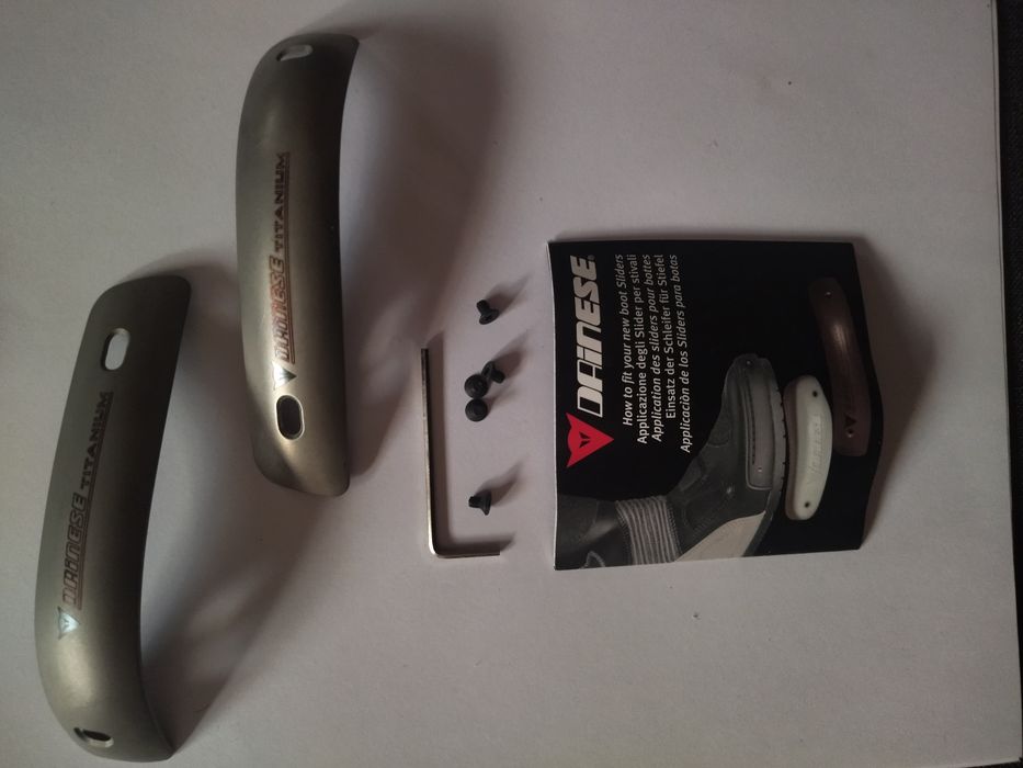 Dainese bootsliders Titanium
