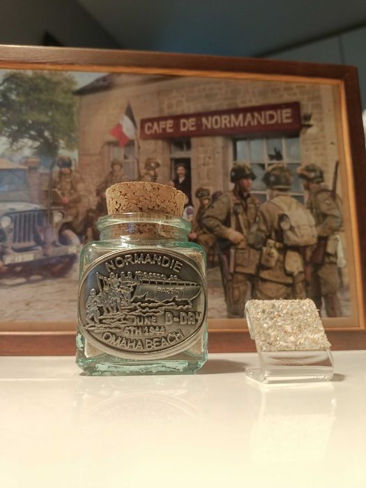 Lądowanie w Normandii D-Day 1944 oryginalny piasek z plaży Omaha Beach