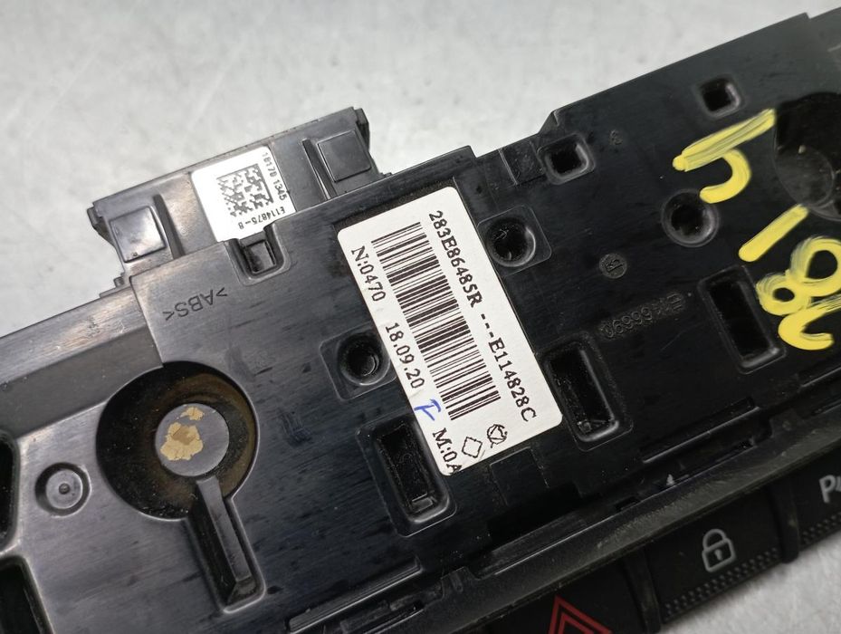 Botão / interruptor 4 piscas DACIA Duster (HM_)